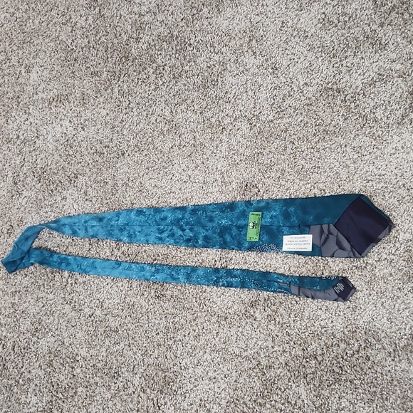 Vintage World Wildlife Fund 1991 Humpback Whale 100% Silk Mens Tie - Picture 5 of 10